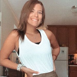 Meet your posher, Aston